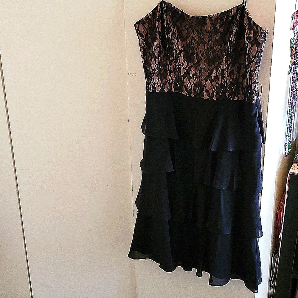 Black Dress lace With Ruff At The Bottom Size 12